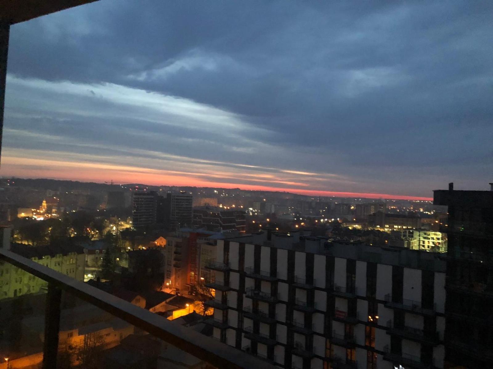Vip Avalon City Lviv Exteriör bild