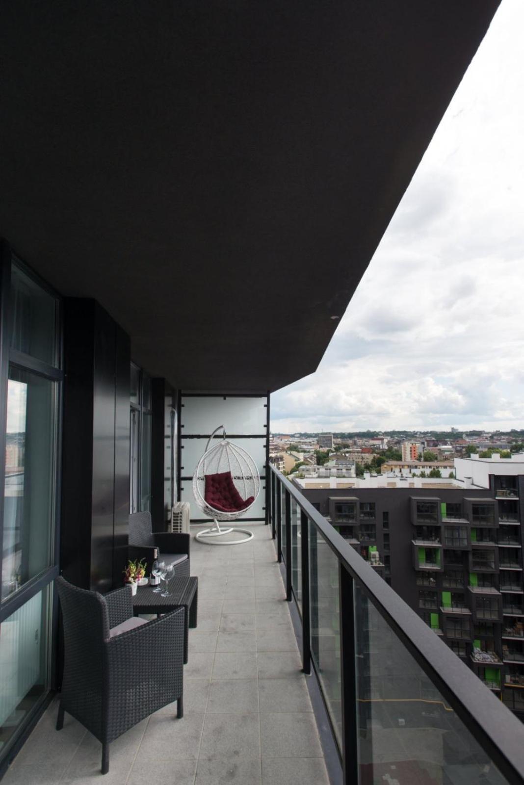 Vip Avalon City Lviv Exteriör bild